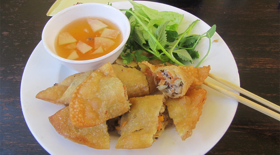 Street food in Hanoi - Banh Goi